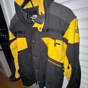 The North Face Men's Bold Yellow and Black Ski Jacket